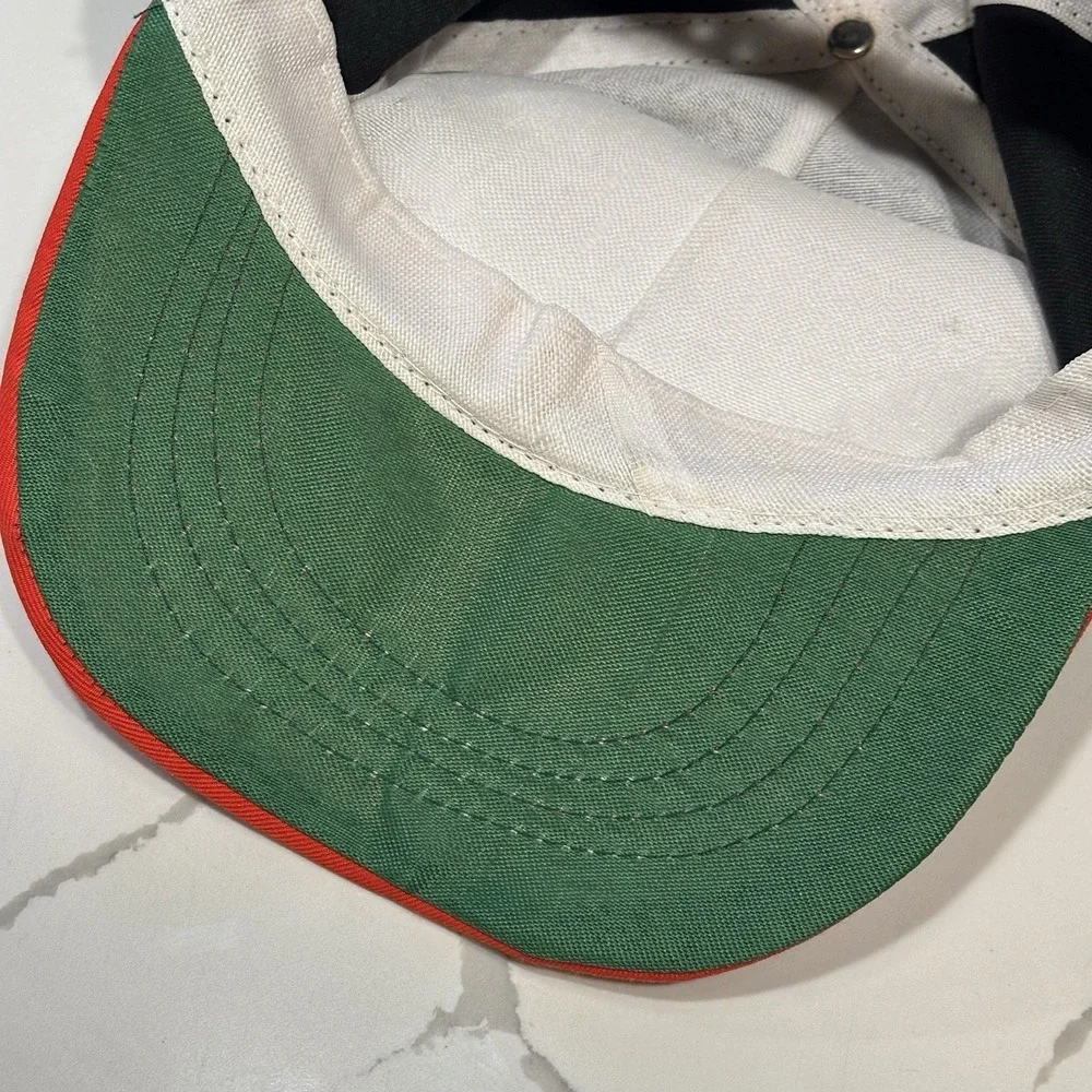 Snapback tag has